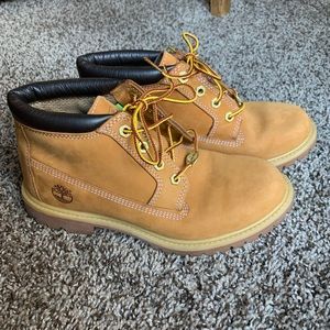 Timberland women’s bootie Nellie chukka boot